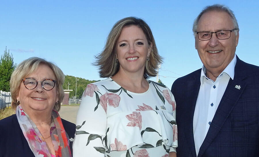 Janyse L. Pichette, Pascale Plante, nouvelle directrice générale de la MRC, et Robert Lalonde, préfet de la MRC.